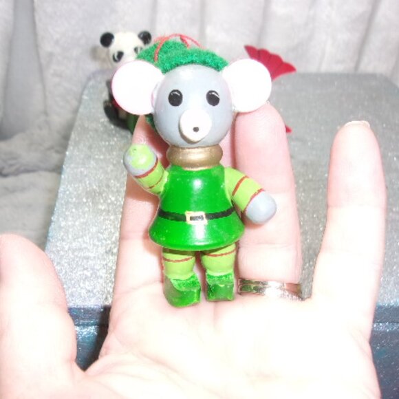 HXS-113 VINTAGE SET OF 4 R. DAKIN FUN FARM WOODEN ANIMAL CHRISTMAS ORNAMENTS - Picture 7 of 14